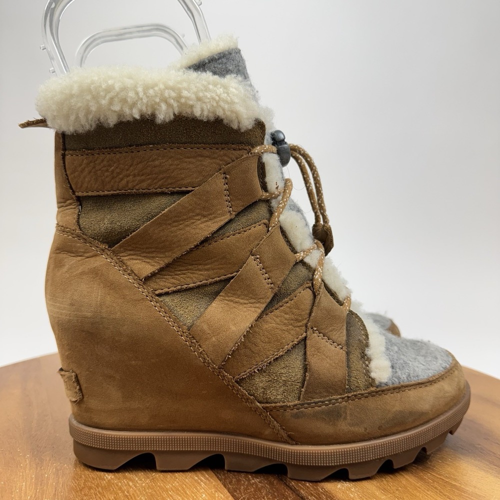 Womens Sorel Joan of Arctic Wedge II Cozy Suede Shearling Wedge Boots Size 6 M